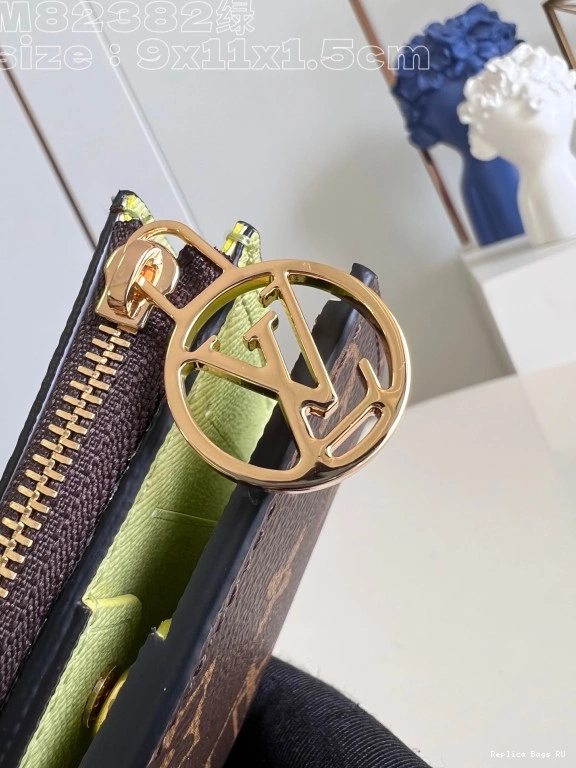 Affordable Vuitton Louis Lisa Wallet 0805